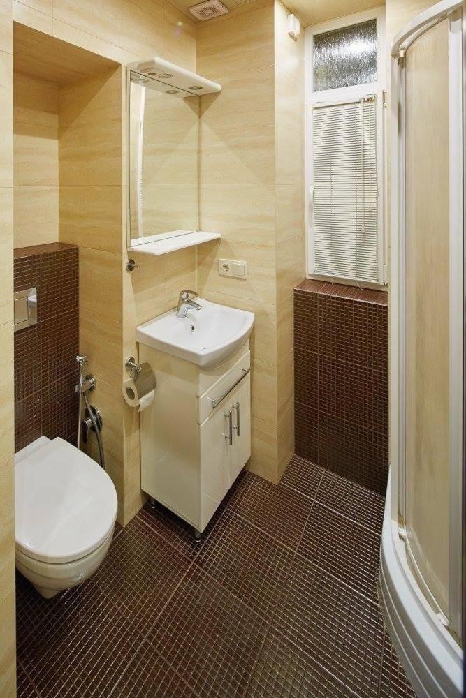 Двокімнатна Квартира У Центрі Міста Львів З Двориком Room photo